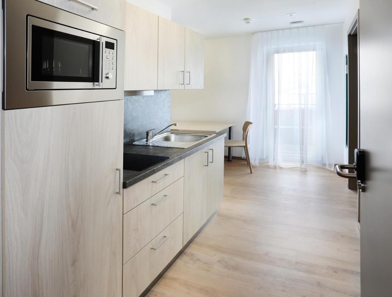 Apartment Hotel 37 Altdorf  Eksteriør billede