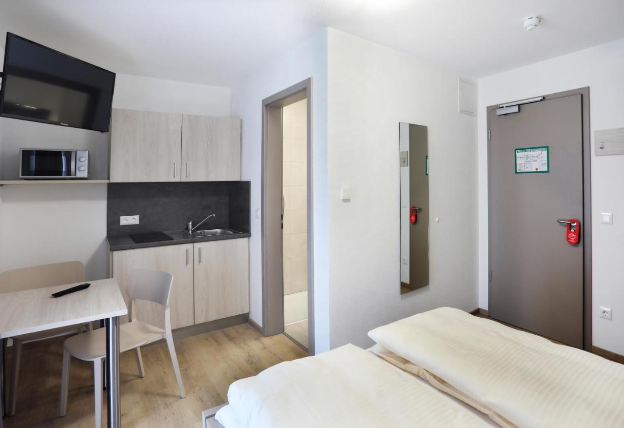 Apartment Hotel 37 Altdorf  Eksteriør billede
