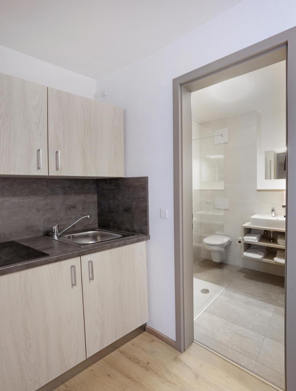 Apartment Hotel 37 Altdorf  Eksteriør billede